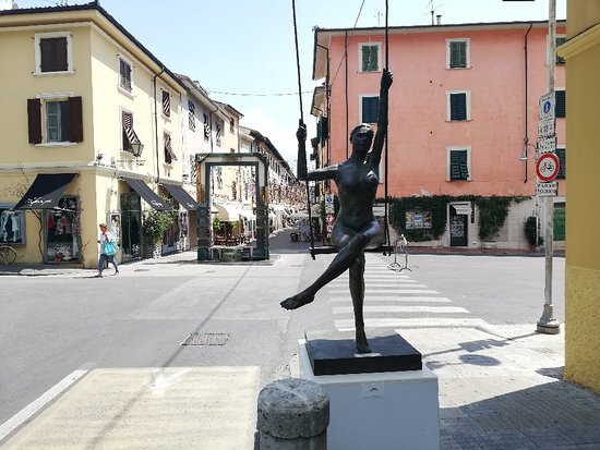 Piazza Crispi