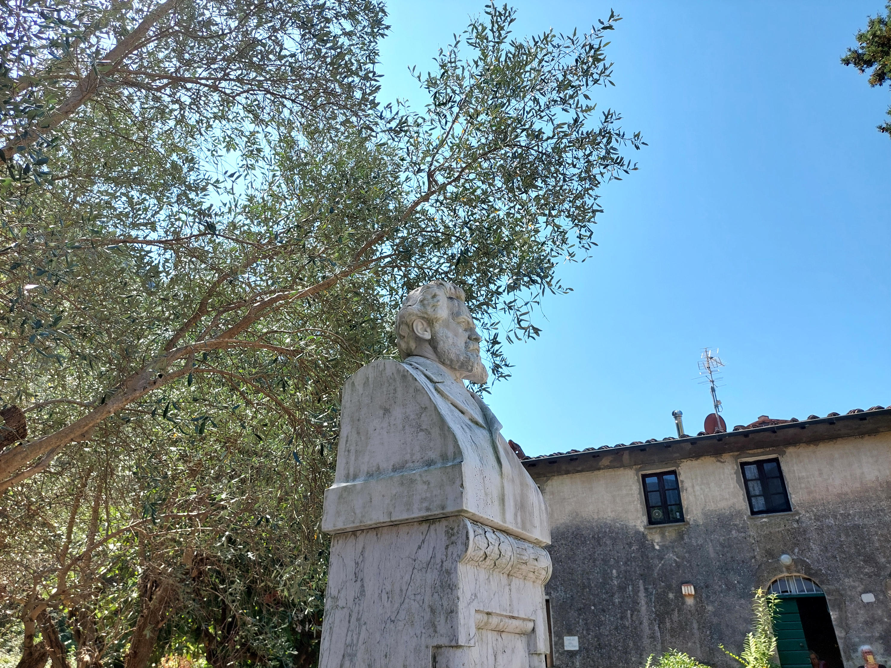 I ragazzi “messaggeri” del ricordo di Carducci